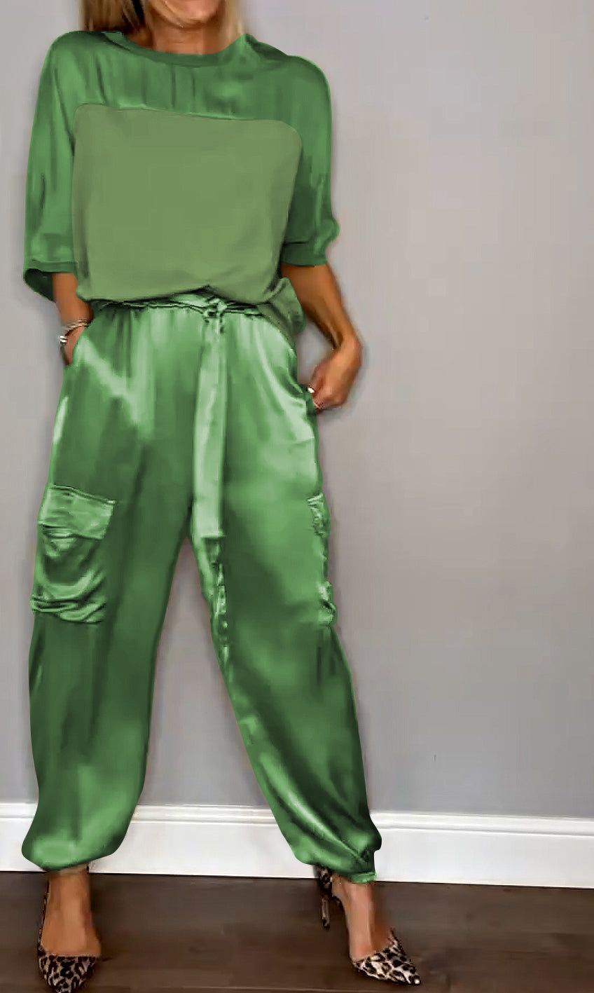 Lovellas - Stijlvolle casual satijnen set